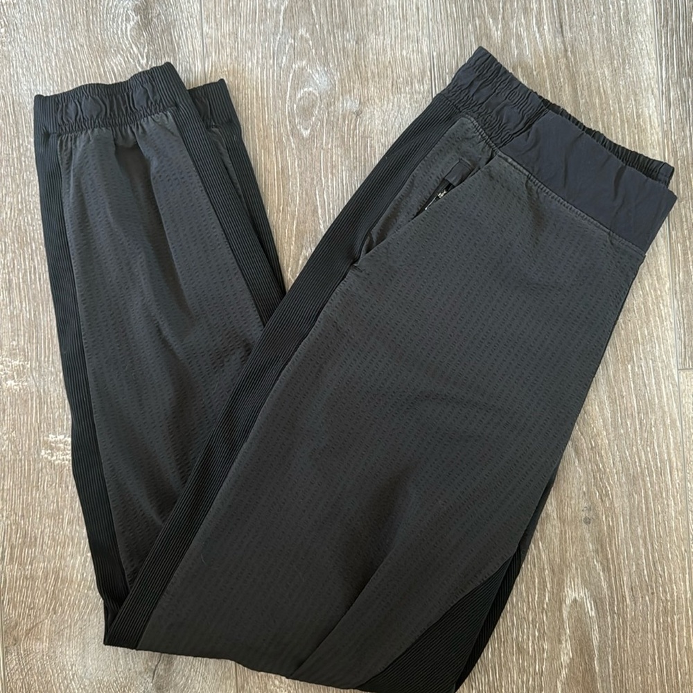 Athleta Textured Brooklyn Jogger Black Women Size 6